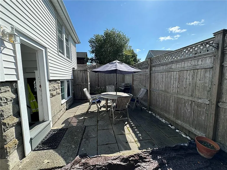 49 Connection St — Photo 28