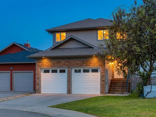 156 SW Camden Ct, Strathmore, AB T1P 1Y1