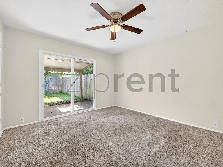 5020 Donnelly Ave #5022 — Photo 22