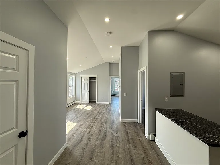 126 Cross St #3 — Photo 12