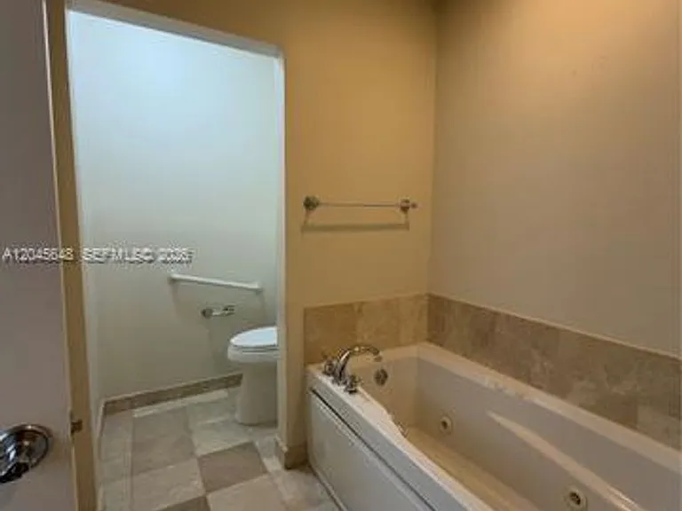 16100 Emerald Estates Dr #CU-281 — Photo 25