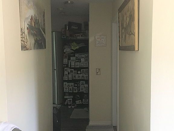 3rd image of 2033 SE Joyner Cir