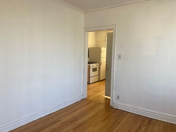 5th image of 6350 S Fairfield Ave #18