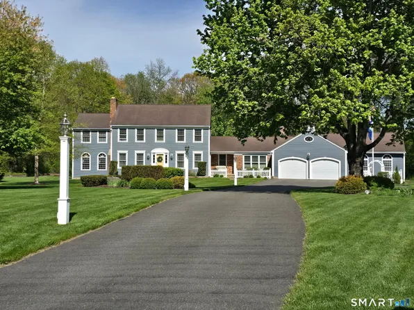 50 River View Court, Cheshire, CT 06410