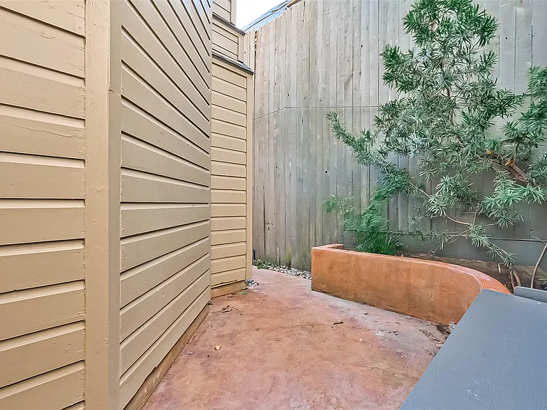 926 Heights Blvd — Photo 17