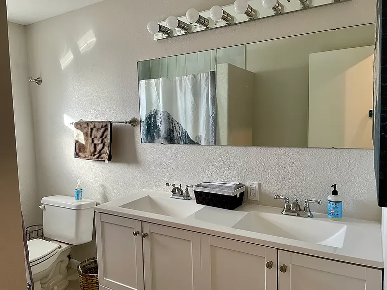 1801 S Clayton St #4 — Photo 4