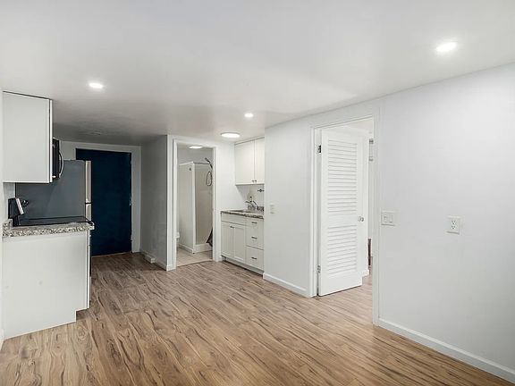 2nd image of 3636 E Verde Ln #U9