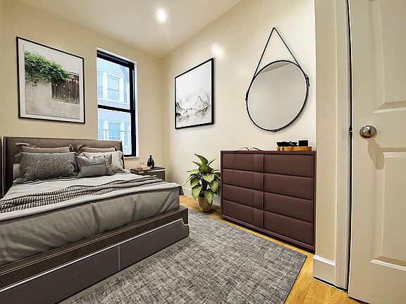 3rd image of 235 W 109th St APT 4c