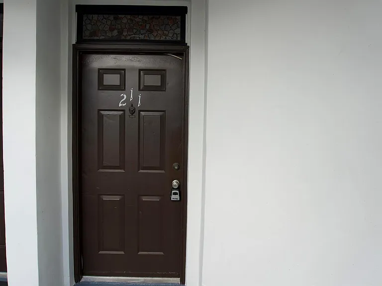 213 Lake Pointe Dr #211 — Photo 1