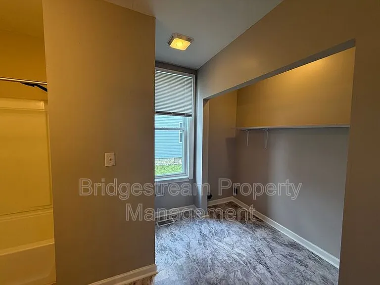 921 S Kent Ln — Photo 10
