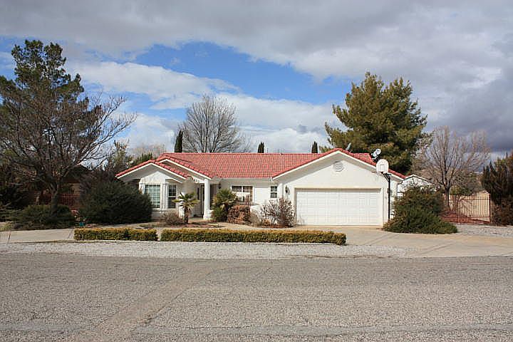 1st image of 1223 E Chokeberry Dr
