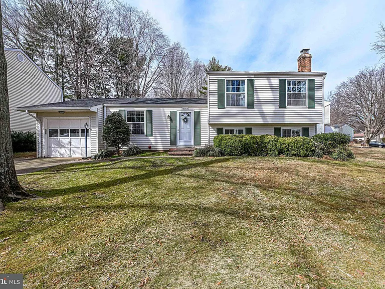 6144 Windward Dr — Photo 1