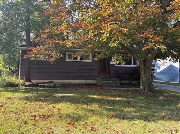 187 Sharon Pkwy, Lackawanna, NY 14218