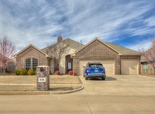 636 Signalman Rd, Yukon, OK 73099