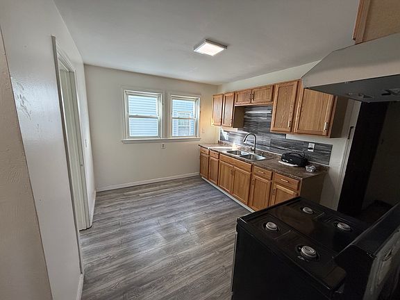 5th image of 63 Evans St #2