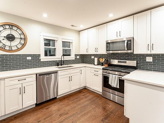 4th image of 3758 N Pontiac Ave #2