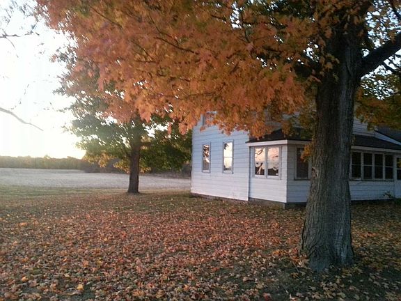 3rd image of 900 E County Road 1050 N