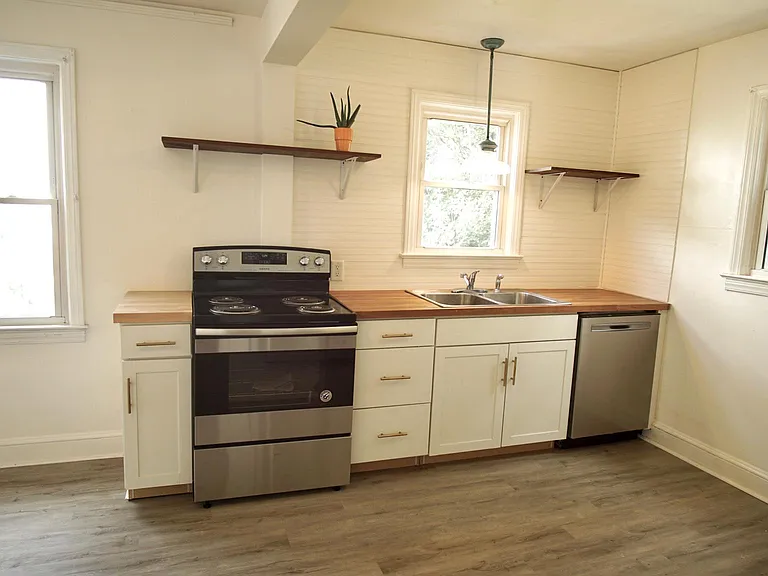 27 Wilshire Dr — Photo 8