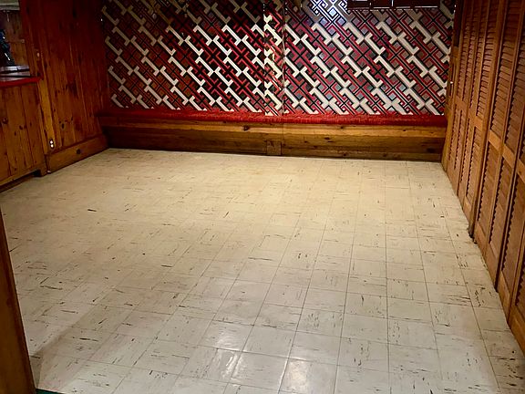3rd image of 468 Greenmount Ave #1