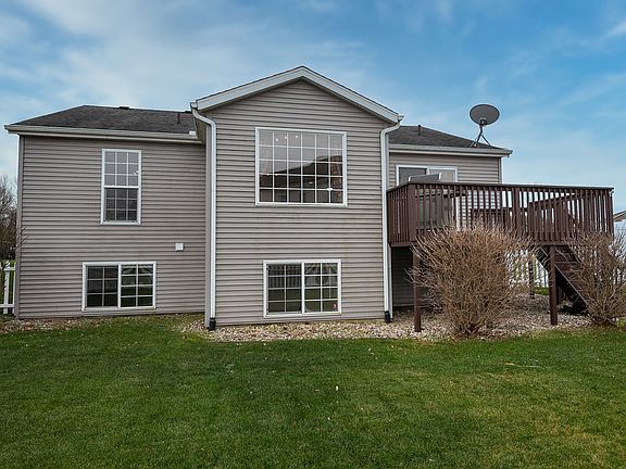 2nd image of 54903 Columbia Bay Dr
