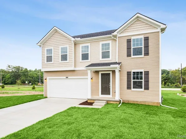34430 Sandpiper Ct, Chesterfield, MI 48047