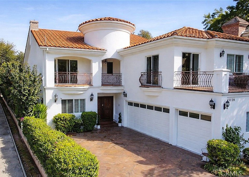 1st image of 5128 Avenida Hacienda
