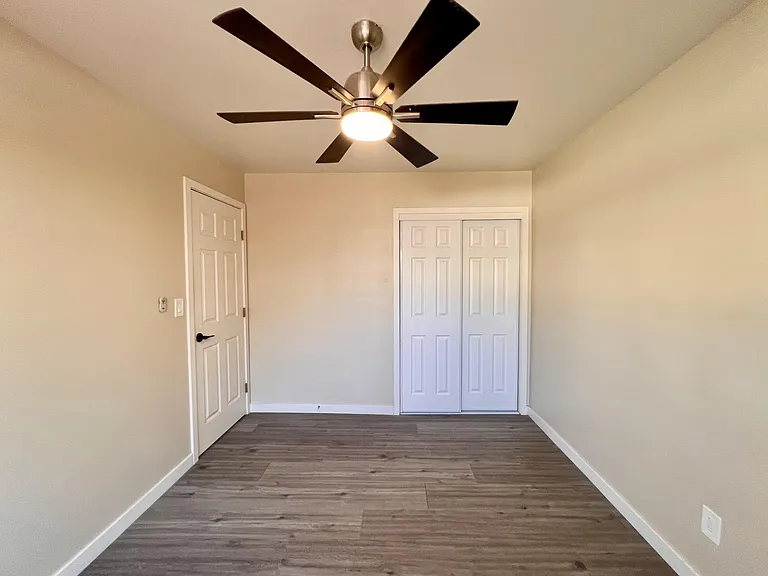 Bedroom (2)