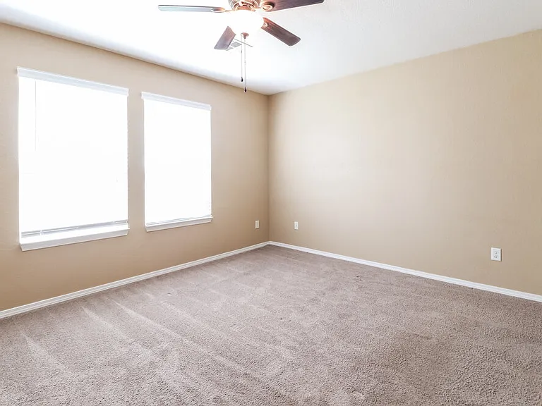 5536 Bush Creek Way — Photo 4