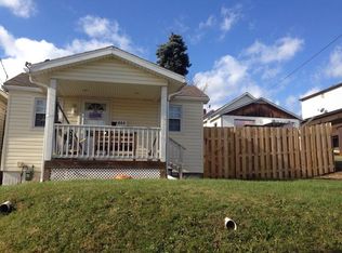 1809 Arnold St, New Kensington, PA 15068
