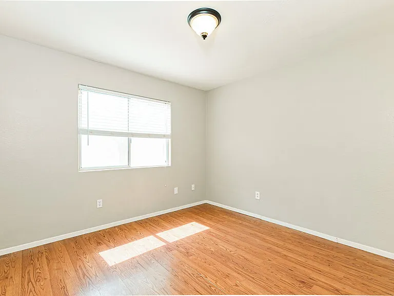 1096 Pincay Dr — Photo 10