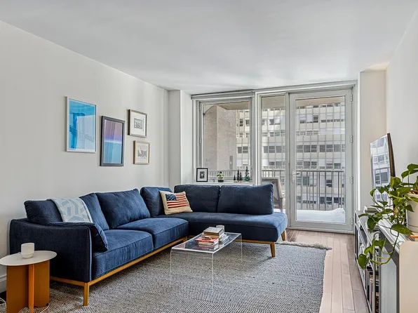 212 E 47th St APT 15C, New York, NY 10017