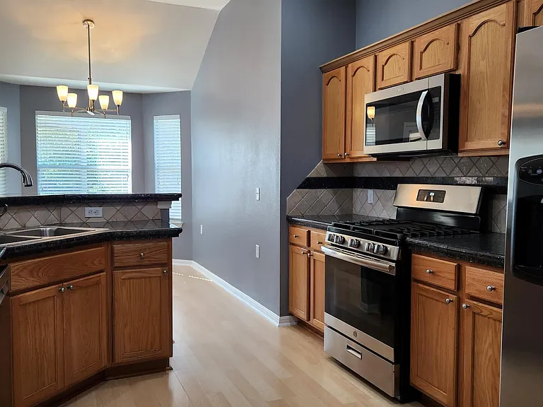 717 Sheraton Ave — Photo 18