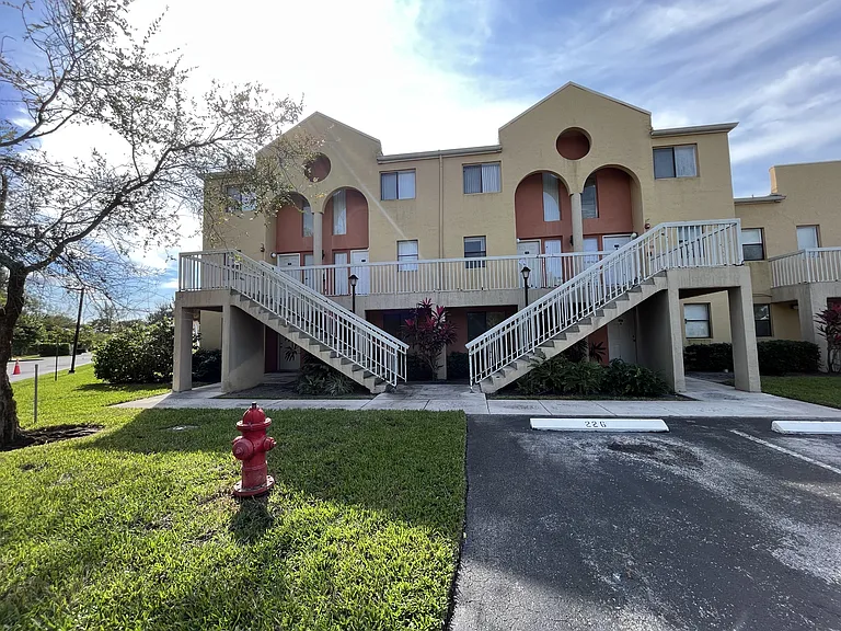 5200 NW 31st Ave #J160 — Photo 22