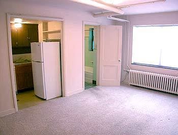 4th image of 2332 N High St APT C