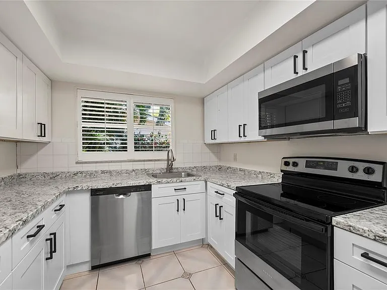 110 Gulfview Rd — Photo 14