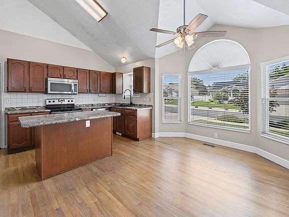 4th image of 9271 S Grand Teton Dr