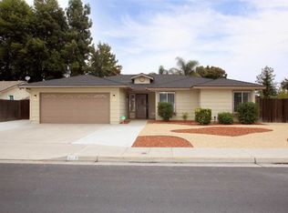 567 W Holland Ave, Clovis, CA 93612