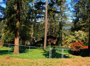 Glacier Dr, Springfield, OR 97478