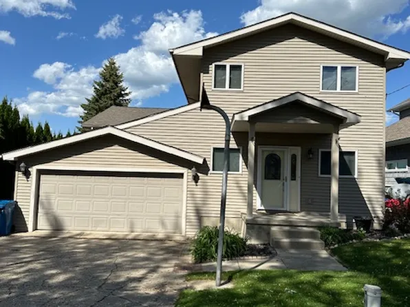 12103 Margaret Dr, Fenton, MI 48430