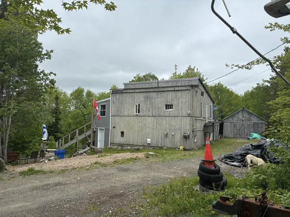837 Meadow Rd, Victoria, NS B0E 1B0