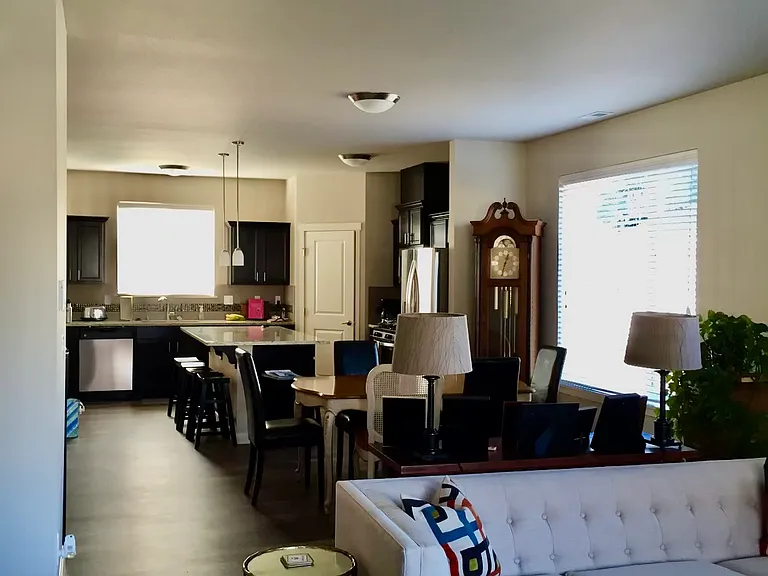 11533 Hudson Ln — Photo 2