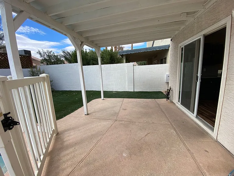 1685 Autumn Rust Dr — Photo 19
