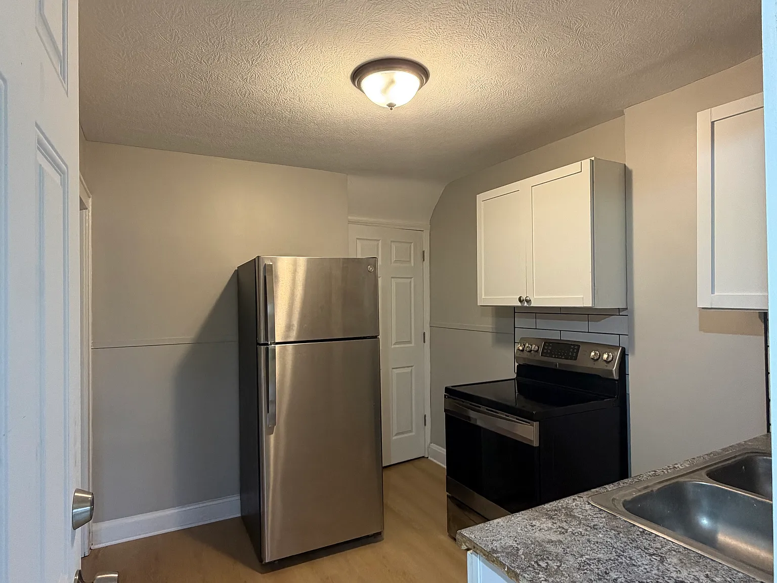 2 bed, $1,250 — Photo 2
