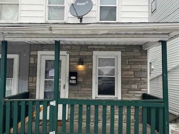 215 E High St, Coaldale, PA 18218