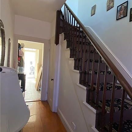 4th image of 62 High St