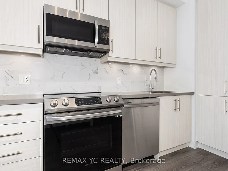 95 Oneida Cres #305 — Photo 7