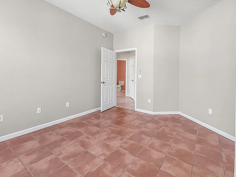 2221 Vista Cove Rd — Photo 20