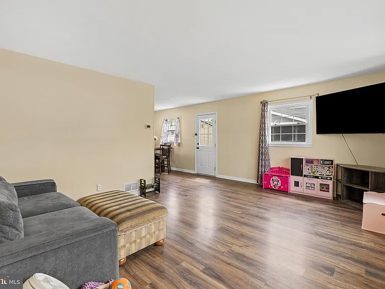 522 Penn Blvd — Photo 7