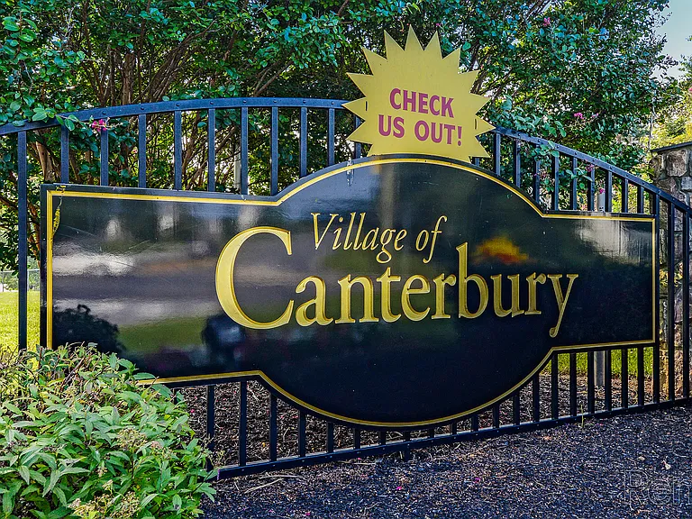 Village of Canterbury — Photo 21