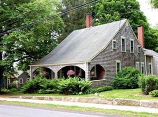 572 Elm St, Dartmouth, MA 02748
